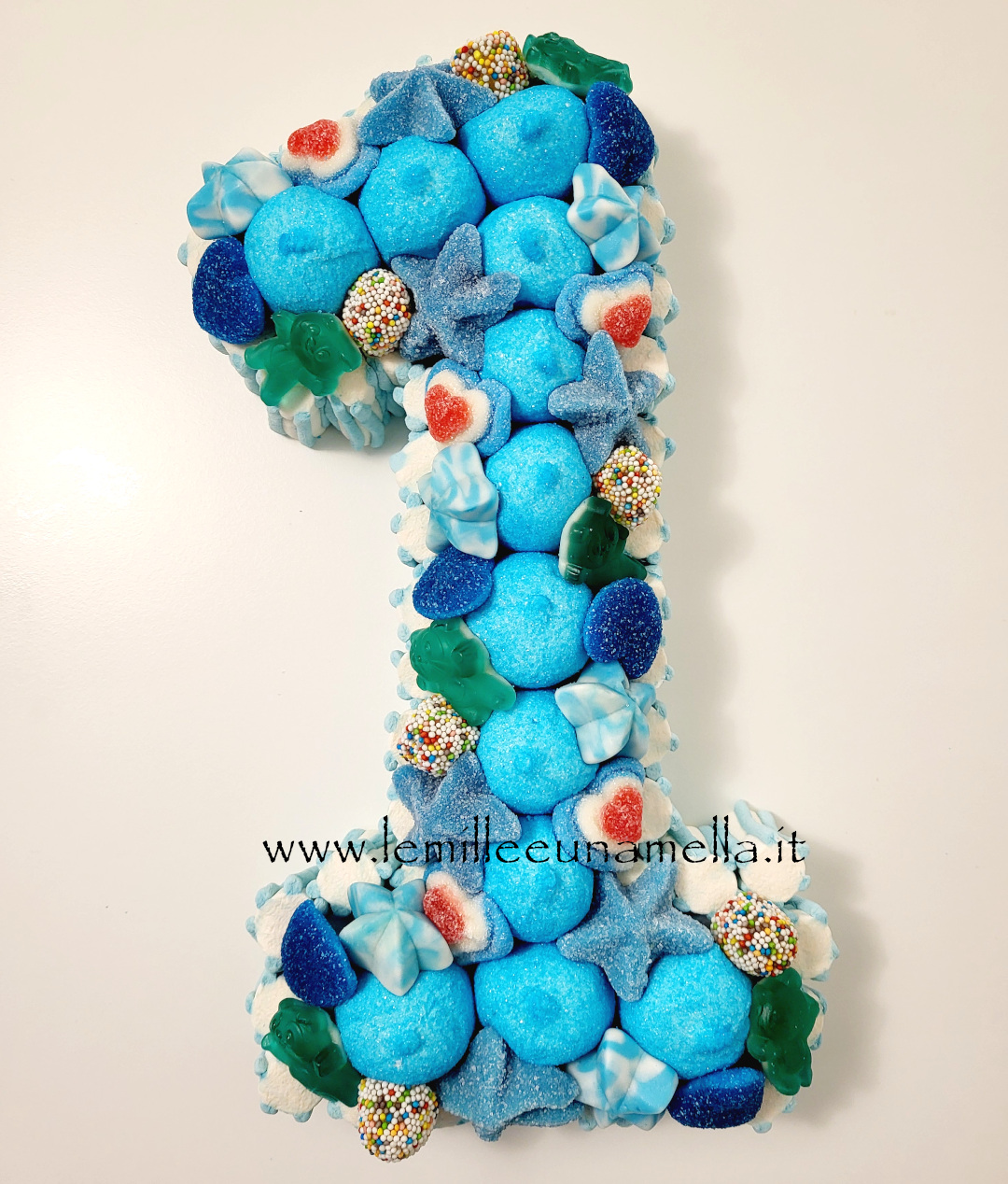 torta di caramelle e marshmallow a forma di numero per compleanno, vendita online Le Mille e una Mella