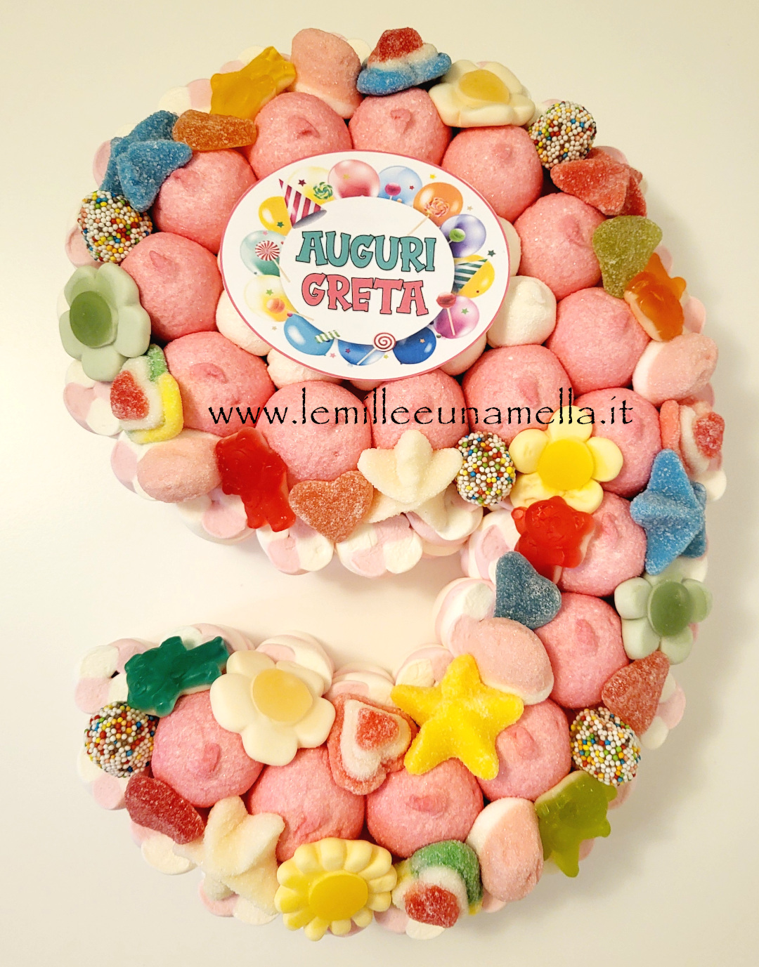 torta di caramelle e marshmallow a forma di numero per compleanno, vendita online Le Mille e una Mella