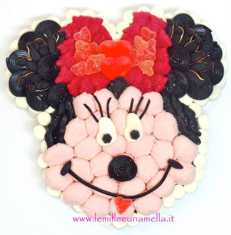 torta di caramelle e marshmallow a forma di Minnie per compleanno, vendita online Le Mille e una Mella