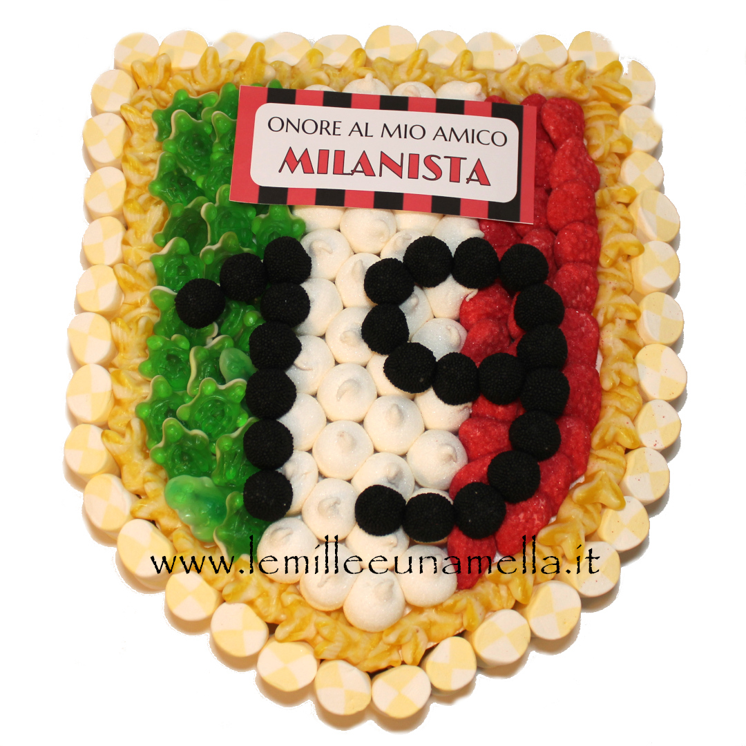 torta di caramelle e marshmallow scudetto Milan calcio vendita online Le Mille e una Mella